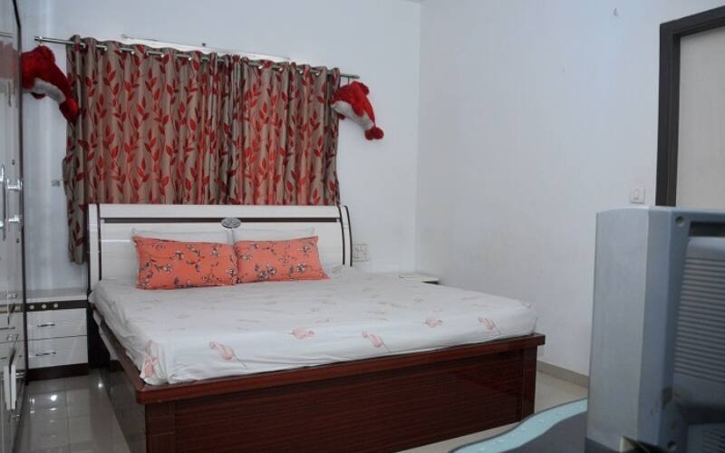 SSKF Srinivas Service Apartment 3, Surat 4